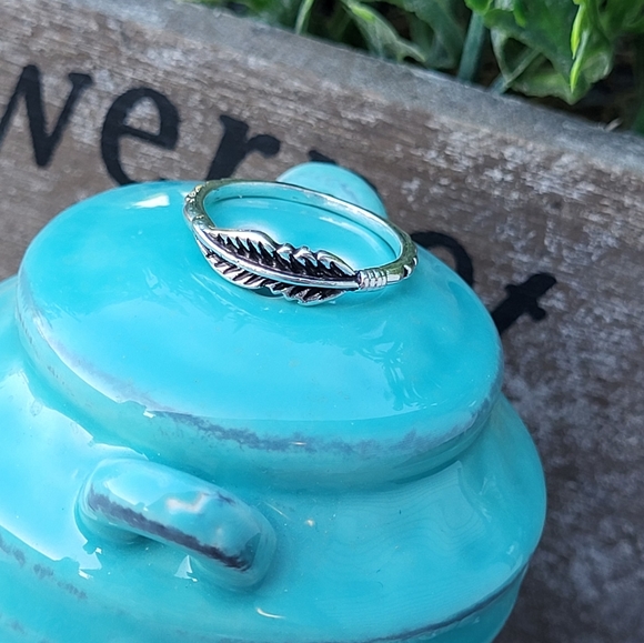 Antiqued silver vintage feather ring. Vintage, boho. New! Multiple sizes - Picture 4 of 6